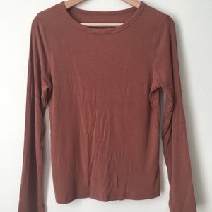 A New Day Fitted Long-sleeved T-shirt Red Medium